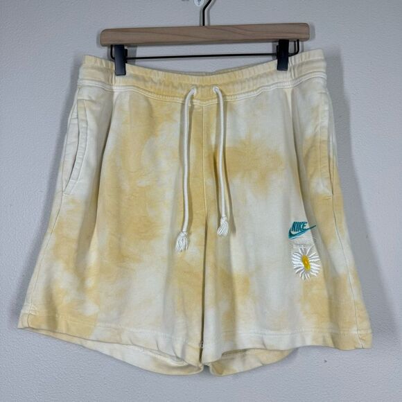 Nike French Terry Sanded Gold Daisy Flower 6" Shorts DM5016-777 Men's Medium